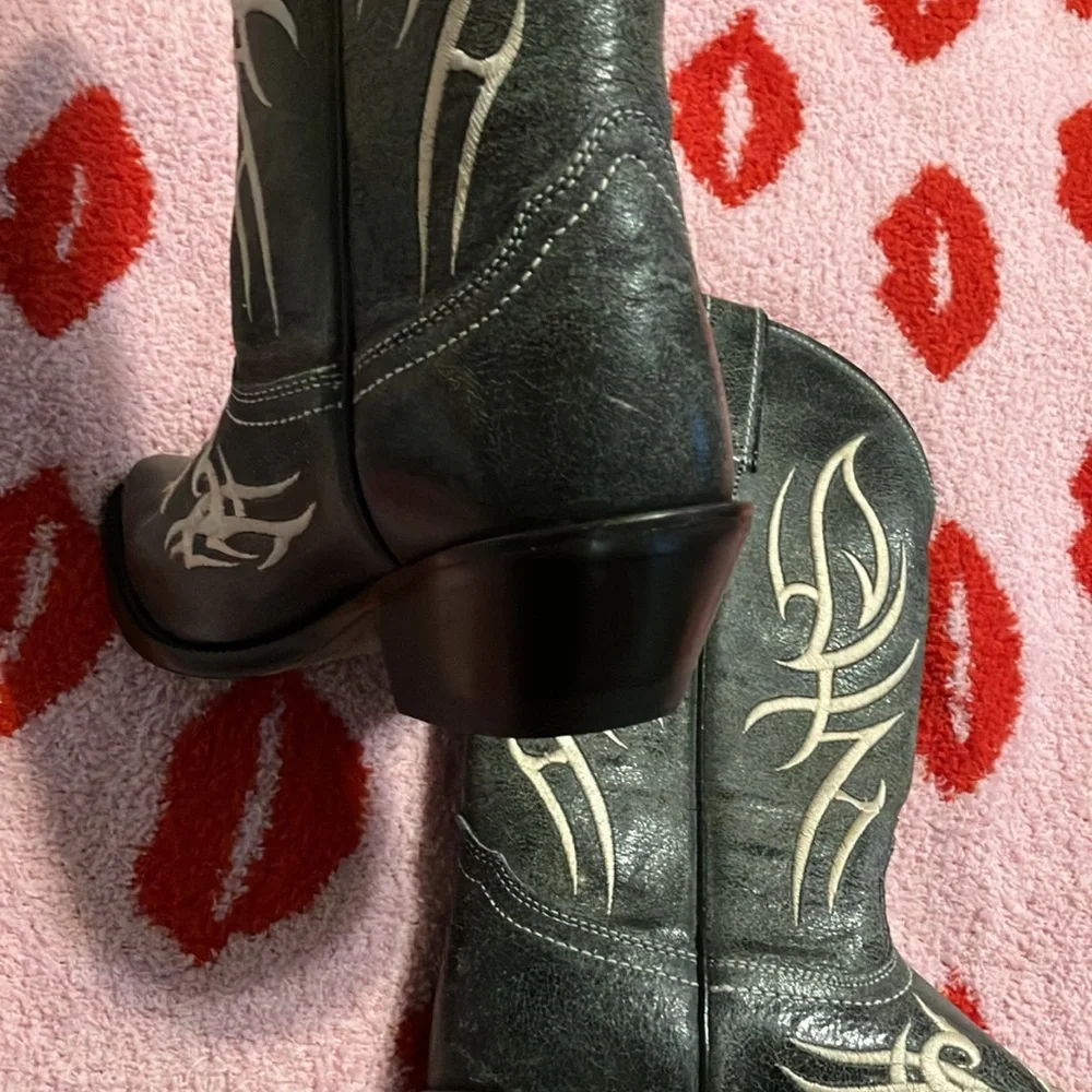 Justin NWOT..Charcoal Grey/white ! Leather boots Women’s size 7. Never worn new! - Picture 9 of 9